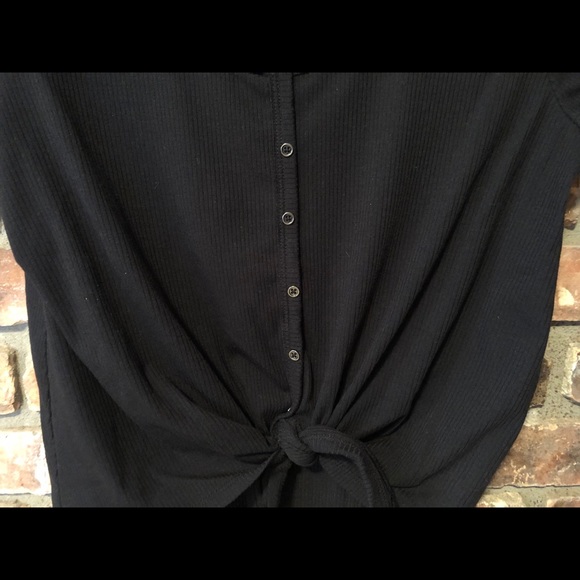 Women’s Black Button Up T-Shirt ✨ NWOT - Picture 3 of 3